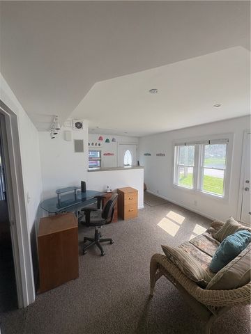 2187 Lake Road, Ontario, NY 14519