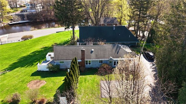 2187 Lake Road, Ontario, NY 14519