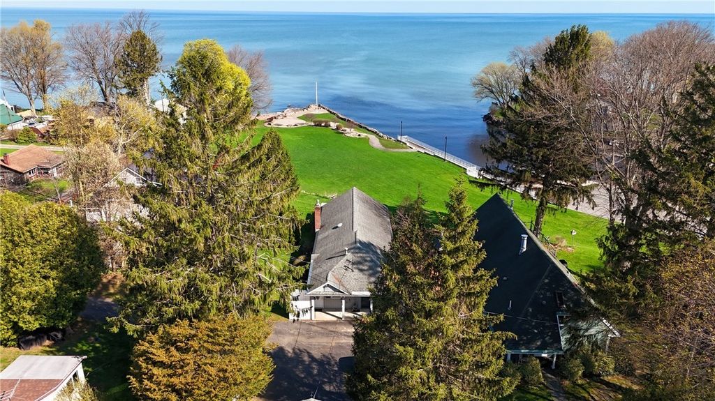 2187 Lake Road, Ontario, NY 14519