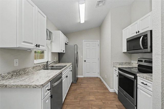 6512 NW 11 AVENUE, Ocala, FL 34475