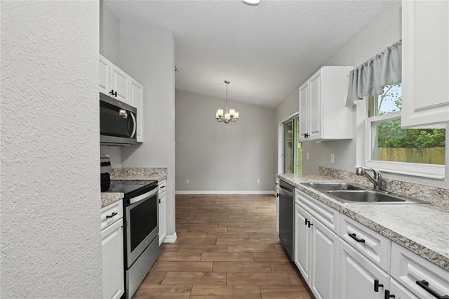 6512 NW 11 AVENUE, Ocala, FL 34475