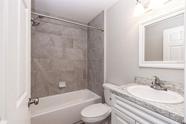 6512 NW 11 AVENUE, Ocala, FL 34475