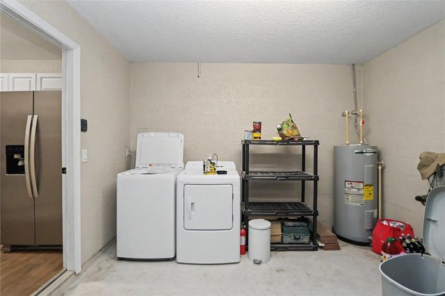 6512 NW 11 AVENUE, Ocala, FL 34475