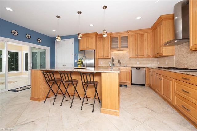 144 Riverside Court, Lexington, NC 27292