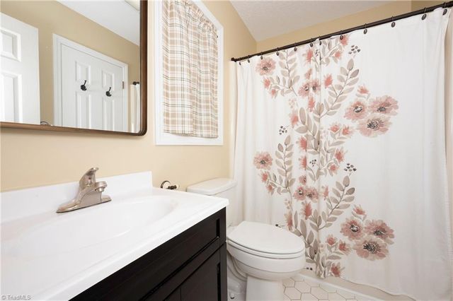 144 Riverside Court, Lexington, NC 27292