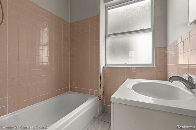 3949 Trenton Street, Detroit, MI 48210