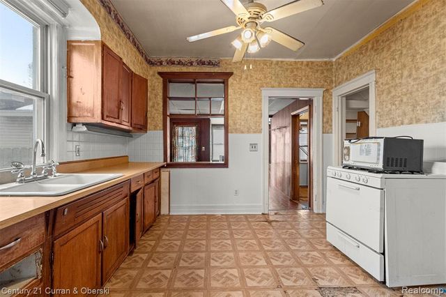 3949 Trenton Street, Detroit, MI 48210