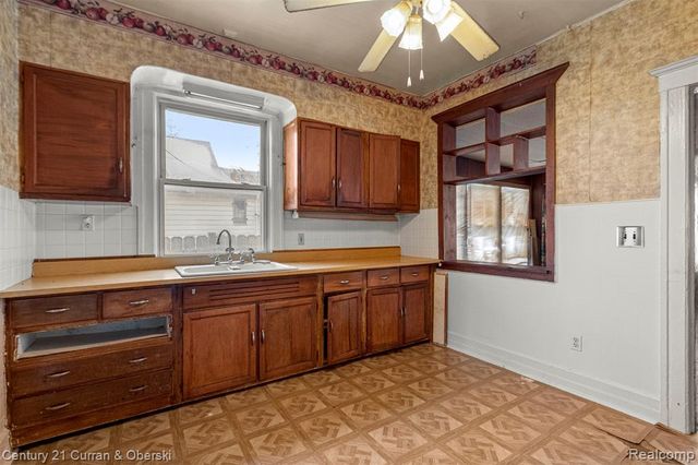 3949 Trenton Street, Detroit, MI 48210