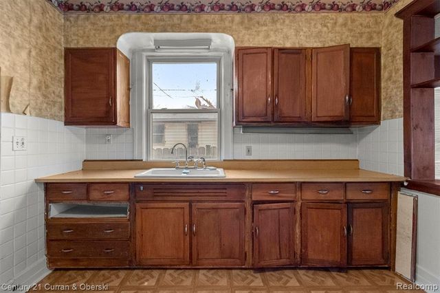 3949 Trenton Street, Detroit, MI 48210