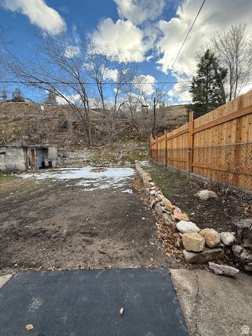 279 HILL ST, Helper, UT 84526