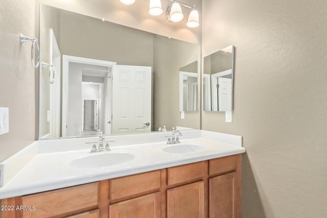 13582 S 184th Avenue, Goodyear, AZ 85338