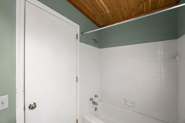 6117 W 105th Street, Bloomington, MN 55438