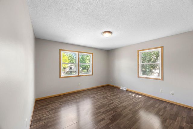 6117 W 105th Street, Bloomington, MN 55438