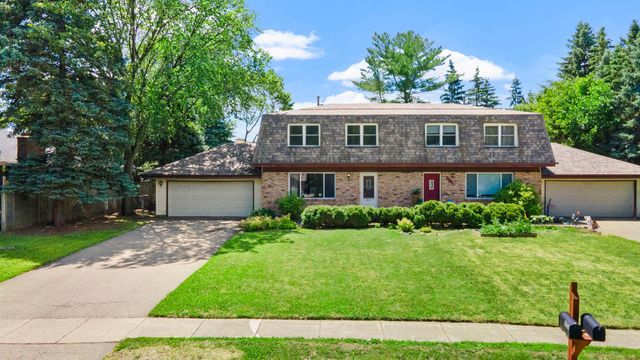 6117 W 105th Street, Bloomington, MN 55438