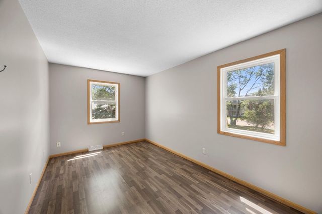 6117 W 105th Street, Bloomington, MN 55438