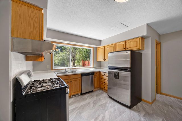 6117 W 105th Street, Bloomington, MN 55438