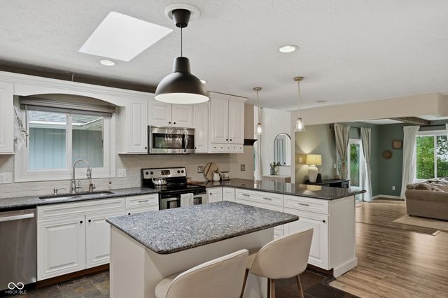 221 Aspen Way, Noblesville, IN 46062