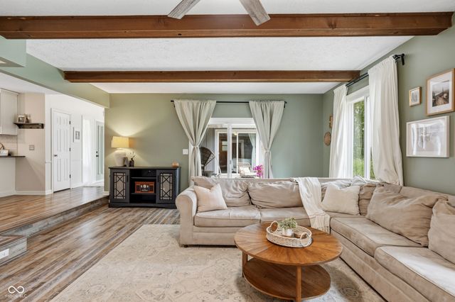 221 Aspen Way, Noblesville, IN 46062