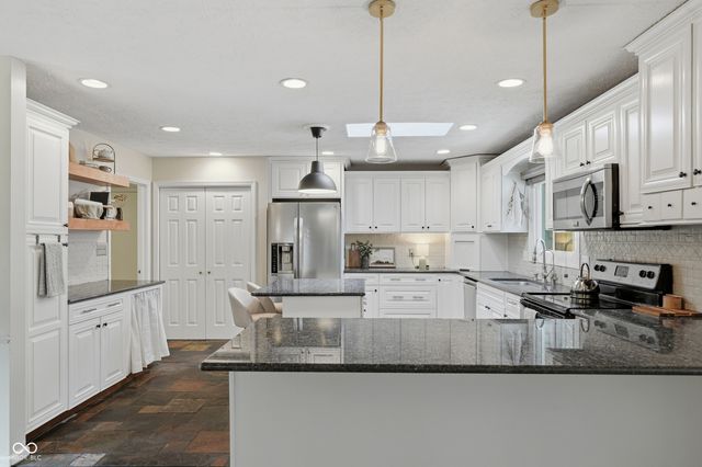 221 Aspen Way, Noblesville, IN 46062