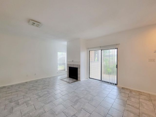 7119 N Holiday Drive, Galveston, TX 77550