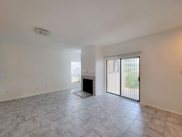 7119 N Holiday Drive, Galveston, TX 77550