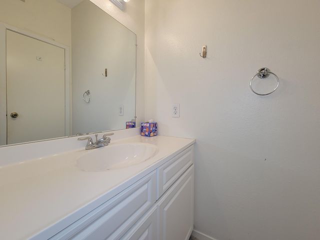 7119 N Holiday Drive, Galveston, TX 77550