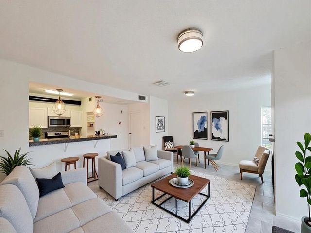 7119 N Holiday Drive, Galveston, TX 77550