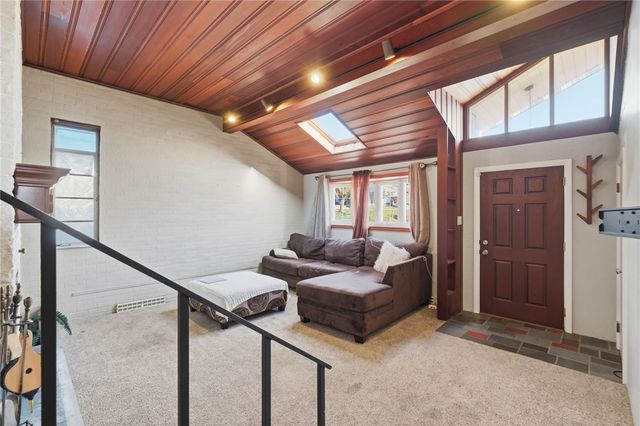 301 Nittany Dr, Monroeville, PA 15146