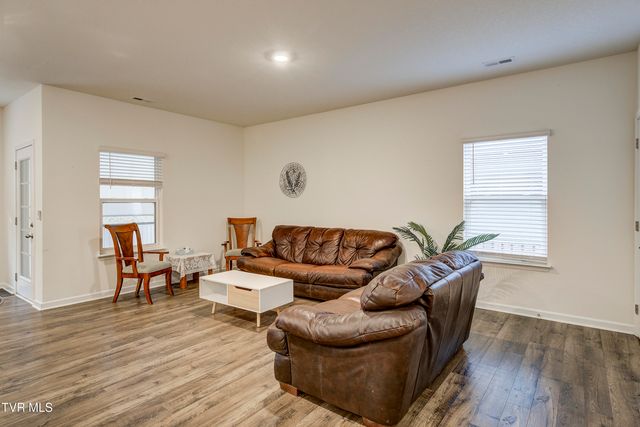 2472 Bridgeforth Crossing, Kingsport, TN 37664