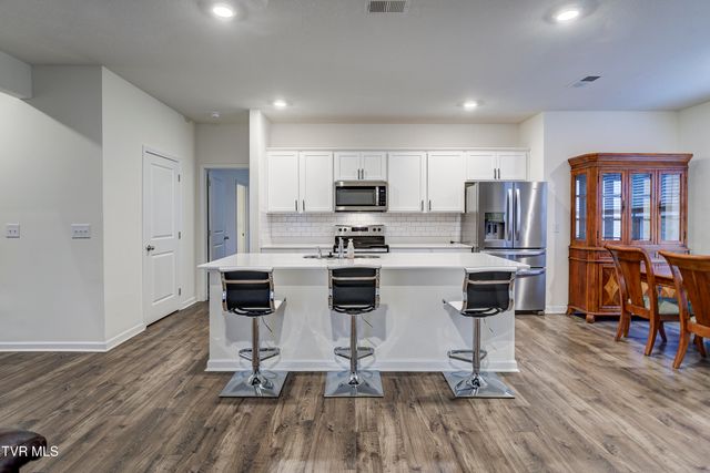 2472 Bridgeforth Crossing, Kingsport, TN 37664