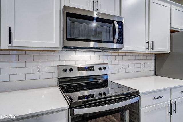 2472 Bridgeforth Crossing, Kingsport, TN 37664