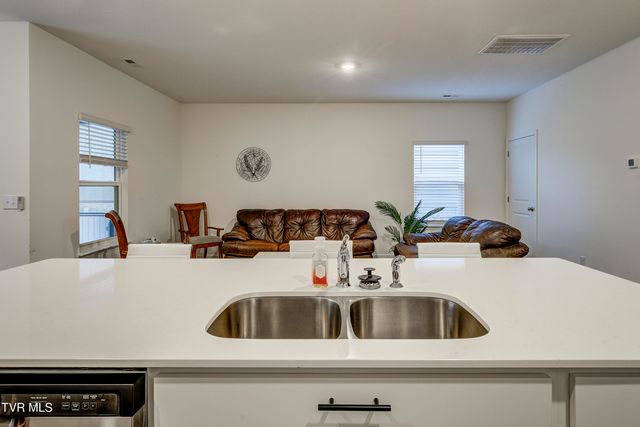 2472 Bridgeforth Crossing, Kingsport, TN 37664