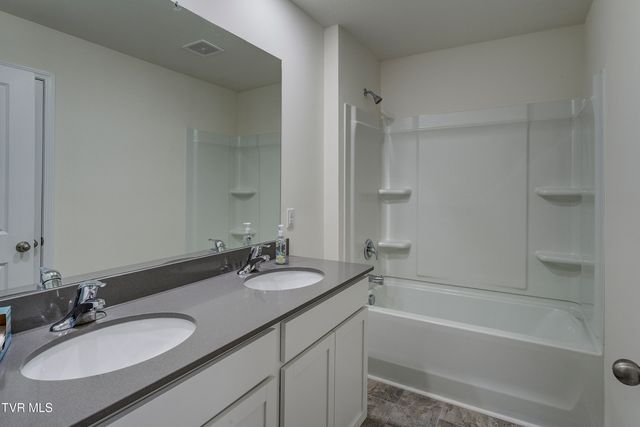 2472 Bridgeforth Crossing, Kingsport, TN 37664