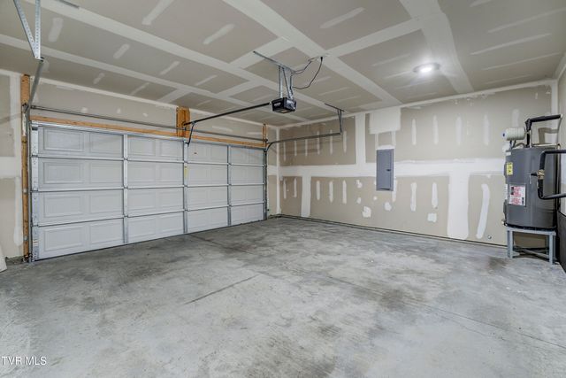 2472 Bridgeforth Crossing, Kingsport, TN 37664