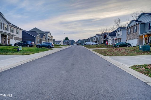 2472 Bridgeforth Crossing, Kingsport, TN 37664