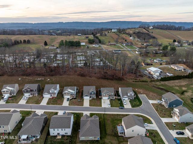 2472 Bridgeforth Crossing, Kingsport, TN 37664