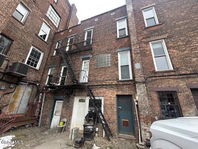 65 Columbia Street, Albany, NY 12210