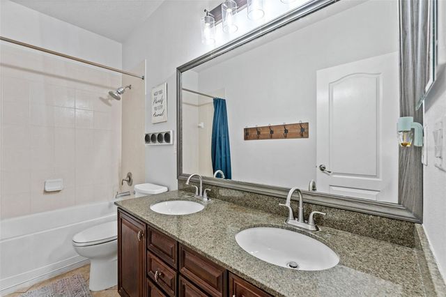 2916 WINGLEWOOD CIRCLE, Lutz, FL 33558