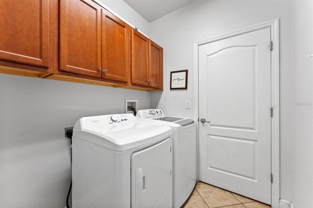 2916 WINGLEWOOD CIRCLE, Lutz, FL 33558