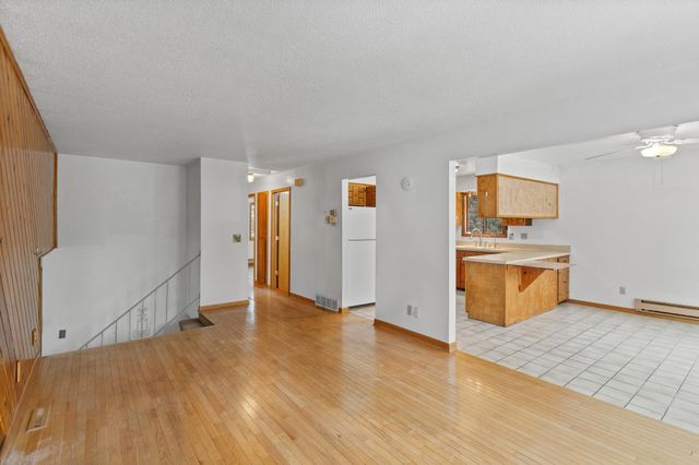 8090 Urbandale Lane N, Maple Grove, MN 55311