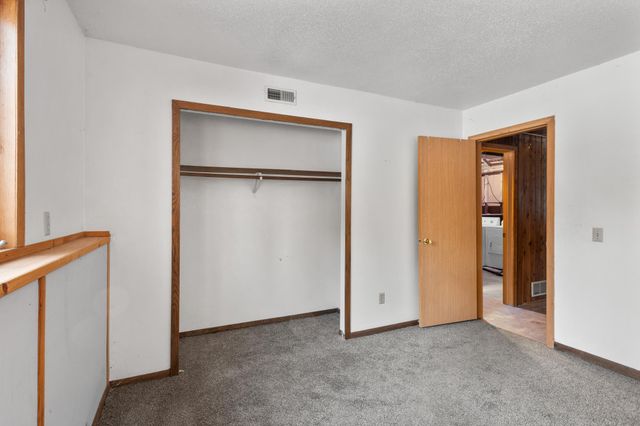 8090 Urbandale Lane N, Maple Grove, MN 55311