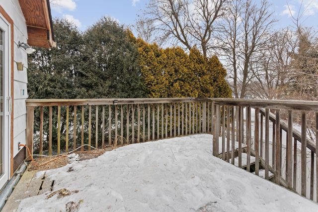 8090 Urbandale Lane N, Maple Grove, MN 55311