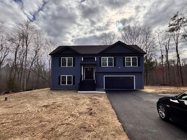 67 Paradise Drive, Brooklyn, CT 06234