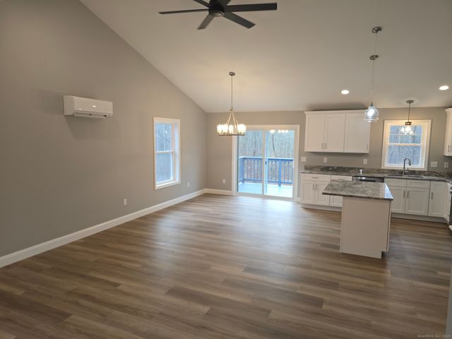 67 Paradise Drive, Brooklyn, CT 06234