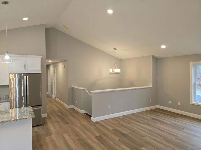 67 Paradise Drive, Brooklyn, CT 06234