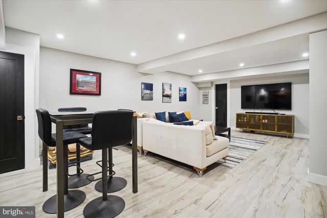 1015 DUKE ST, Alexandria, VA 22314