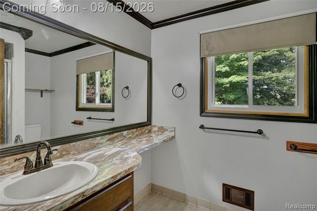 54359 Algonquin Drive, Utica, MI 48315
