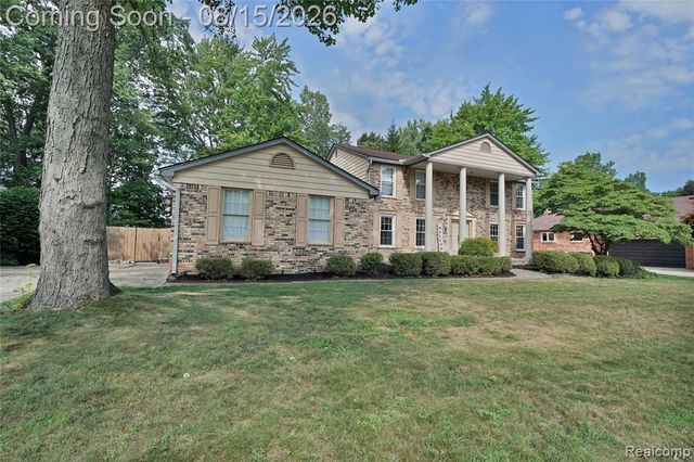 54359 Algonquin Drive, Utica, MI 48315