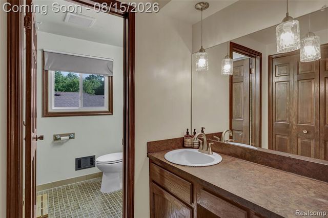 54359 Algonquin Drive, Utica, MI 48315