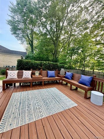 54359 Algonquin Drive, Utica, MI 48315